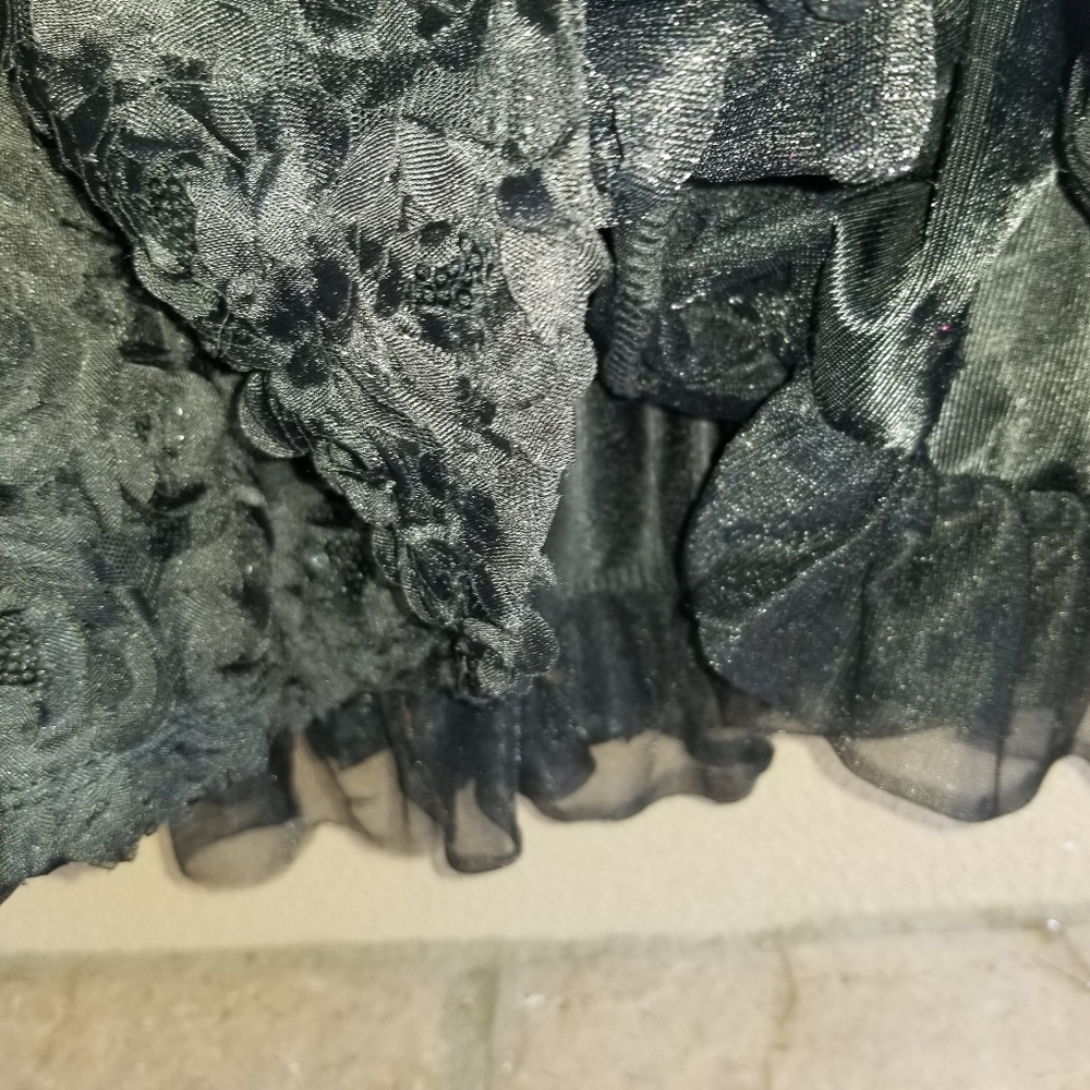 FUN AND FLIRTY 3D ROSETTE DRESS SZ 14 - Picture 5 of 5